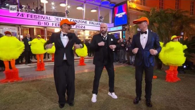 travolta-ballo-del-qua-qua Travolta e lo scandalo del ballo del qua qua a Sanremo, Fiorello fa mea culpa e dice la sua