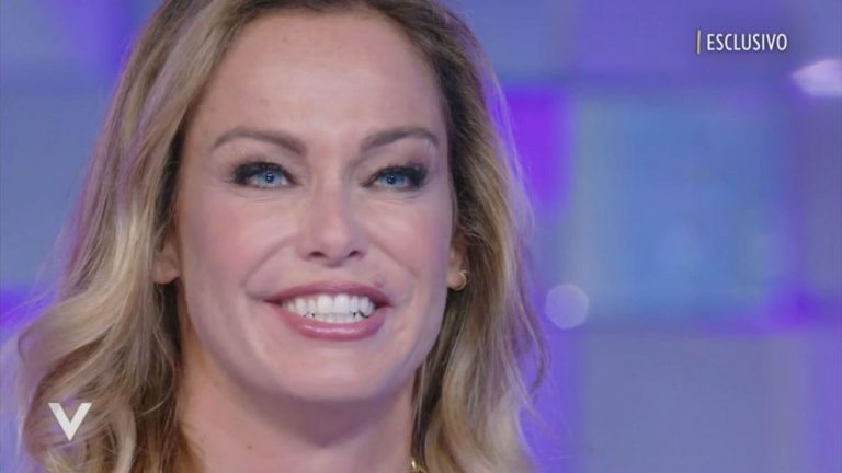 Sonia Bruganelli quanto pesa chi sono i figli e quanto è alta l'ex moglie di Bonolis