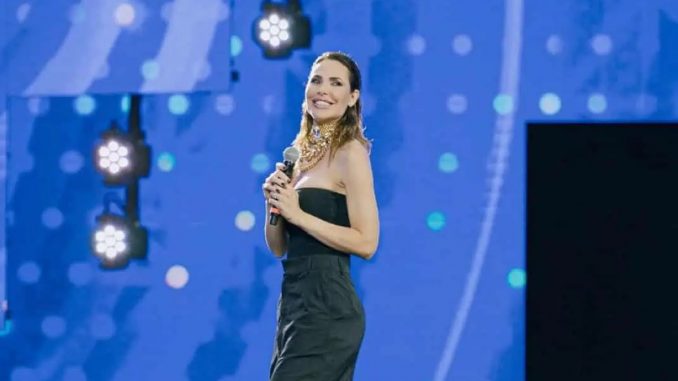 ilary-battiti-live-stilista-look Ilary Blasi stilista e look a Battiti Live una mamma perfetta con l'outfit rock