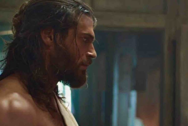 Can Yaman ha mostrato per la gioia di tutte le donne qualcosa di inaspettato in El Turco